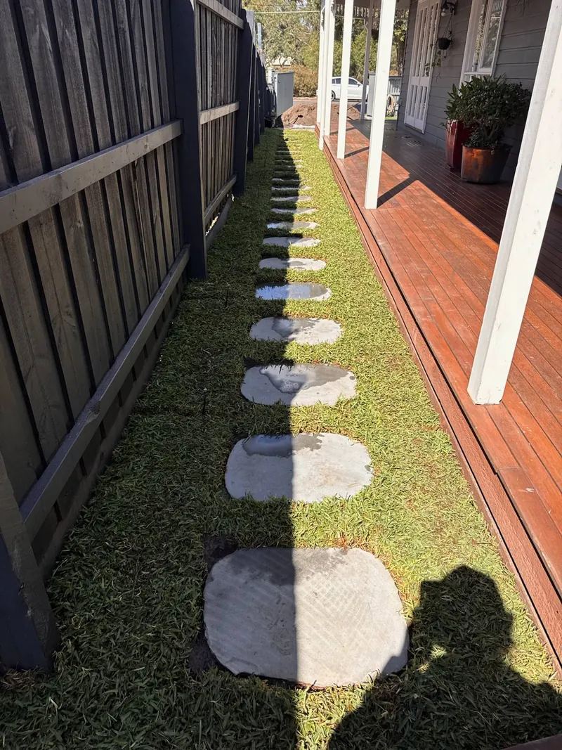 Bluestone stepping stones side path — Melbourne by Antonio PrimeScape Construction